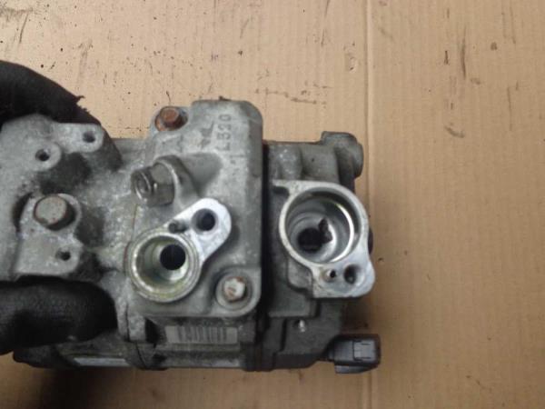 COMPRESSEUR DE CLIMATISATION VAG - Vue 2